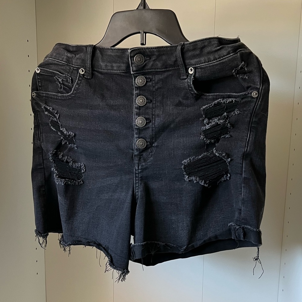 American Eagle Distressed Black Shorts Size 14